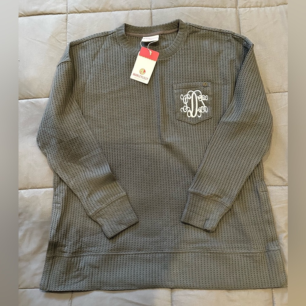 NWT Marley Lilly waffle crew neck sweatshirt. Grey. Adult L/XL